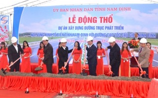 Đường trục kinh tế biển 5.000 tỷ đồng vào cao tốc Cầu Giẽ: Nam Định quá ẩu?