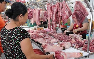 Giá lợn hơi giảm sâu nhưng giá thịt lợn vẫn neo ở mức cao