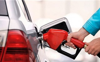 Giá xăng dầu hôm nay 14/5: Biến tăng nhẹ sau khi giảm mạnh hơn 3% vào phiên trước