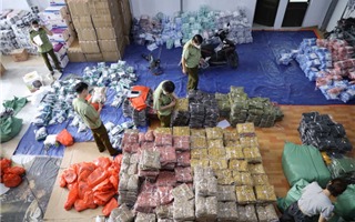 Vụ phá vỡ \"liên minh\" kho chứa hàng nhập lậu 40 tấn: Cục Quản lý thị trường Hà Nội nói gì?