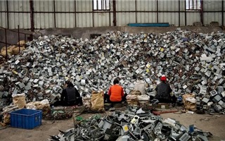Bộ TN&MT đưa ra lời giải cho bài toán rác thải điện tử, rác thải nhựa