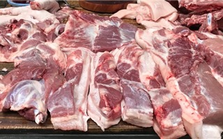 Thịt lợn chỉ hơn 50.000 đồng/kg ồ ạt nhập về Việt Nam