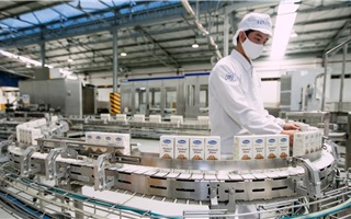 Với 13 nhà máy hiện đại, Vinamilk hiện có thể sản xuất hơn 28 triệu hộp sữa nước mỗi ngày
