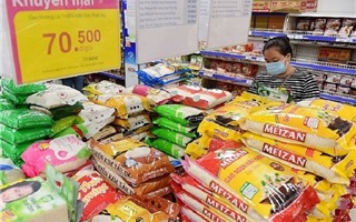 Giá gạo tăng \"nóng\", TP.HCM yêu cầu kiểm tra giá bán tại chợ, đại lý