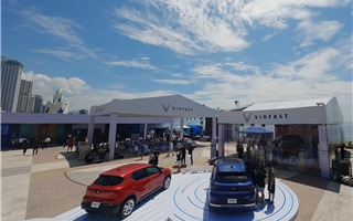 Xe điện VinFast thu hút khách hàng bằng chính sách hấp dẫn, hậu mãi đặc biệt