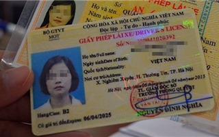 Hà Nội chưa bắt buộc người dân phải đổi giấy phép lái xe sang thẻ nhựa