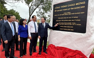 Quảng Ninh gắn biển 5 công trình trị giá 1.800 tỷ
