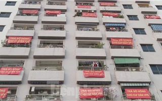 Bản tin BĐS 24h: Xử lý vụ hàng vạn căn hộ bị "treo" sổ hồng