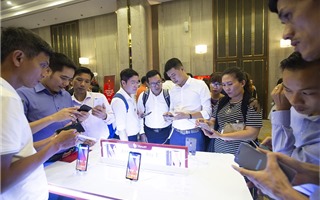 Thị trường smartphone Việt Nam: Cánh cửa nào cho thương hiệu Việt?