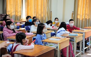 Nhiều trường học tại Hà Nội khuyến cáo học sinh đeo khẩu trang