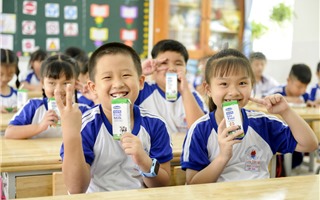 Sữa học đường TP HCM: Chương trình nhân văn đem lại nhiều niềm vui cho con trẻ