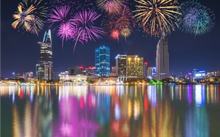 TP Hồ Chí Minh bắn pháo hoa tại 3 điểm chào đón năm mới 2020
