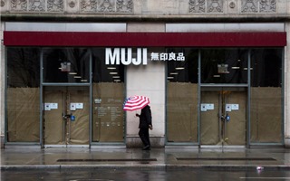 Tập đoàn bán lẻ Nhật Bản xin phá sản chi nhánh ở Mỹ