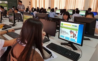 Hà Nội thí điểm ôn tập trực tuyến tại 20 trường trung học phổ thông