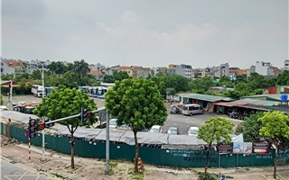 Dự án thành bãi xe và câu hỏi về năng lực quản lý của lãnh đạo quận Long Biên
