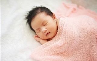 Vì sao trẻ sơ sinh ngủ ngáy?