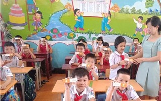 Sao Thái Dương trao tặng 300.000 người dân trong chương trình “Nụ cười trẻ thơ"