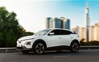 Chủ xe VinFast VF 6: "Chiếc xe giúp cả gia đình an tâm mọi hành trình"