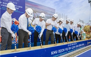 Thi công thần tốc, hai tòa tháp The Panoma ven sông Hàn, Đà Nẵng cất nóc