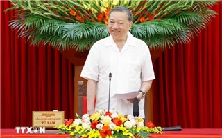 Đổi mới phương thức lãnh đạo của Đảng để làm cho đất nước phát triển bền vững 