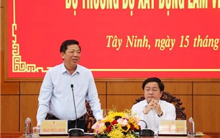 Bộ trưởng Bộ Xây dựng làm việc với Tây Ninh về giao thông, nhà ở xã hội