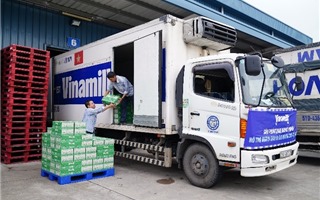 Vinamilk hỗ trợ gần 3 tỷ đồng sản phẩm dinh dưỡng thiết yếu cho 10 tỉnh thành