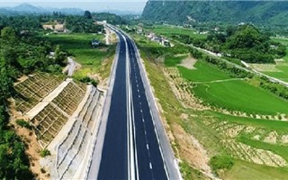  Cuối năm 2025 hoàn thành mục tiêu 3.000km đường bộ cao tốc 