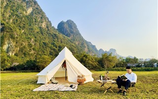 Lưu ngay điểm cắm trại mới view cực xịn tại Serena Resort Kim Bôi 