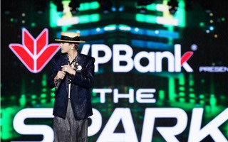  Từ bông cúc trắng đến màn mưa lịch sử tại đại nhạc hội VPBank K-star Spark 
