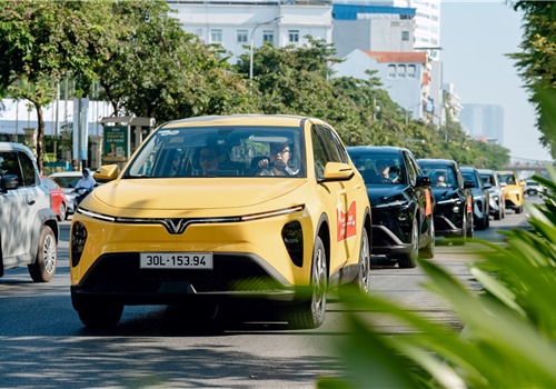 250 chiếc VinFast Limo Green đồng loạt bàn giao khắp 3 miền 