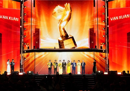 VinFast giành “bộ tứ” giải thưởng danh giá tại Vạn Xuân Awards 2025 