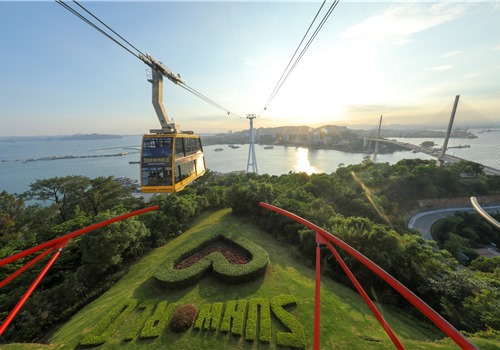 Khám phá Hạ Long dịp 30/4: Hành trình từ bình minh đến pháo hoa VUI-Fest 