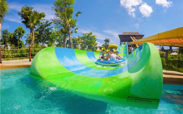 Mùa hè không đi công viên nước thì chờ khi nào? 